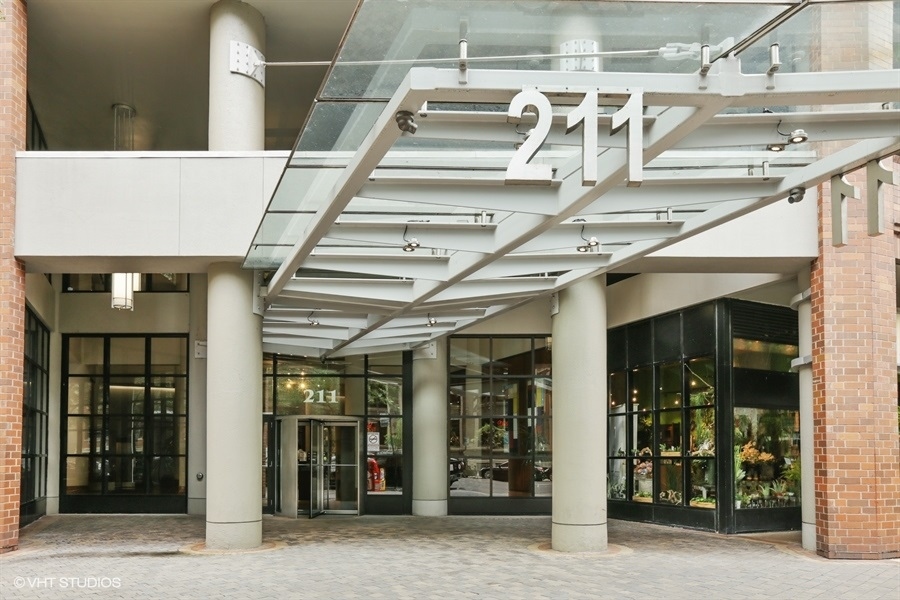 211 East Ohio Street, Unit 2514 Chicago, IL 60611 - Photo 1 of 27