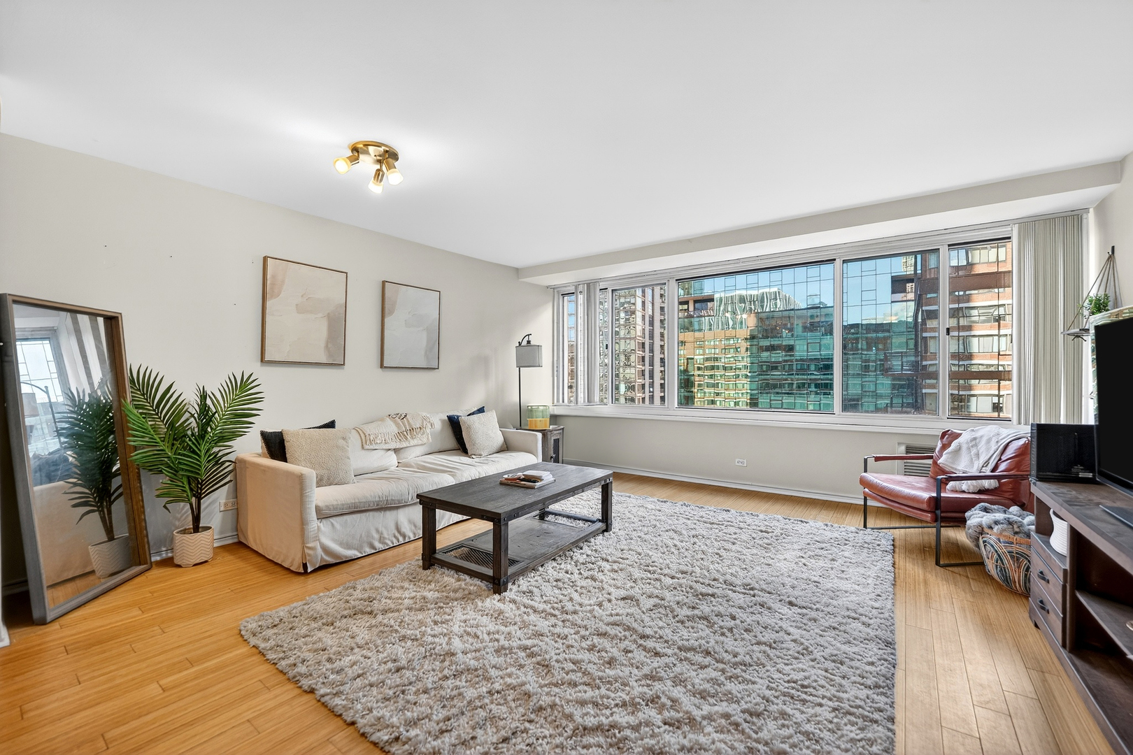 211 East Ohio Street, Unit 2514 Chicago, IL 60611 - Photo 9 of 27