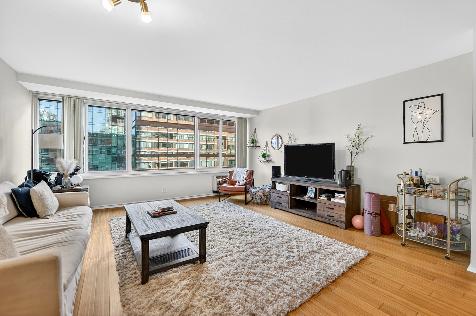 211 East Ohio Street, Unit 2514 Chicago, IL 60611 - Photo 10 of 27