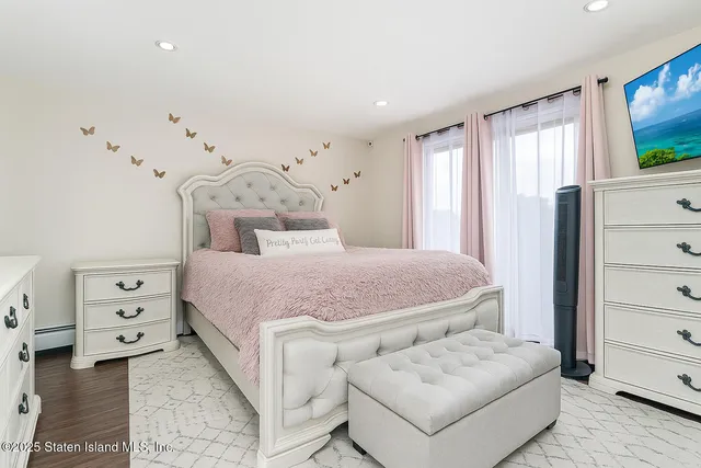 a view of a back yard of the house