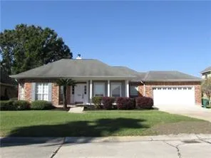 $2,900 | 3528 Lake Lynn Drive, Gretna, LA 70056