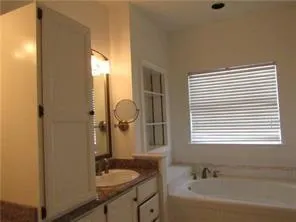 $2,900 | 3528 Lake Lynn Drive, Gretna, LA 70056