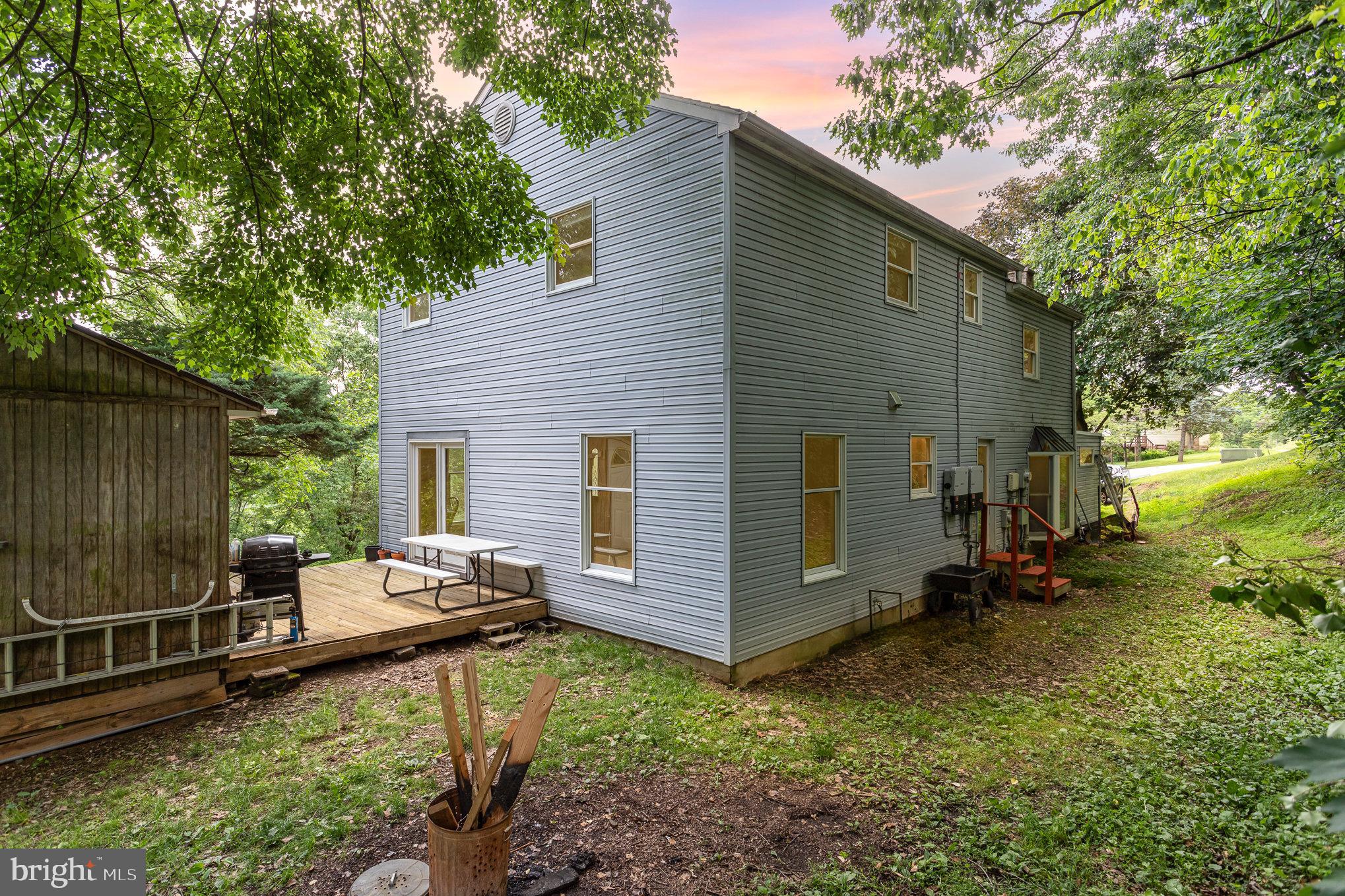 122 Hillymede Road Harrisburg, PA 17111 - Photo 4 of 48 Gallery Image 4