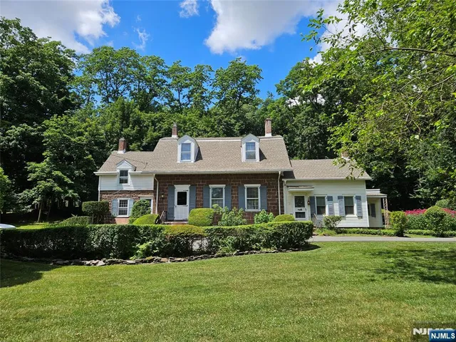 $990,000 | 470 Prospect Street, Glen Rock, NJ 07452