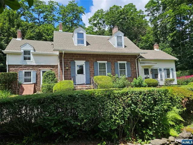$990,000 | 470 Prospect Street, Glen Rock, NJ 07452