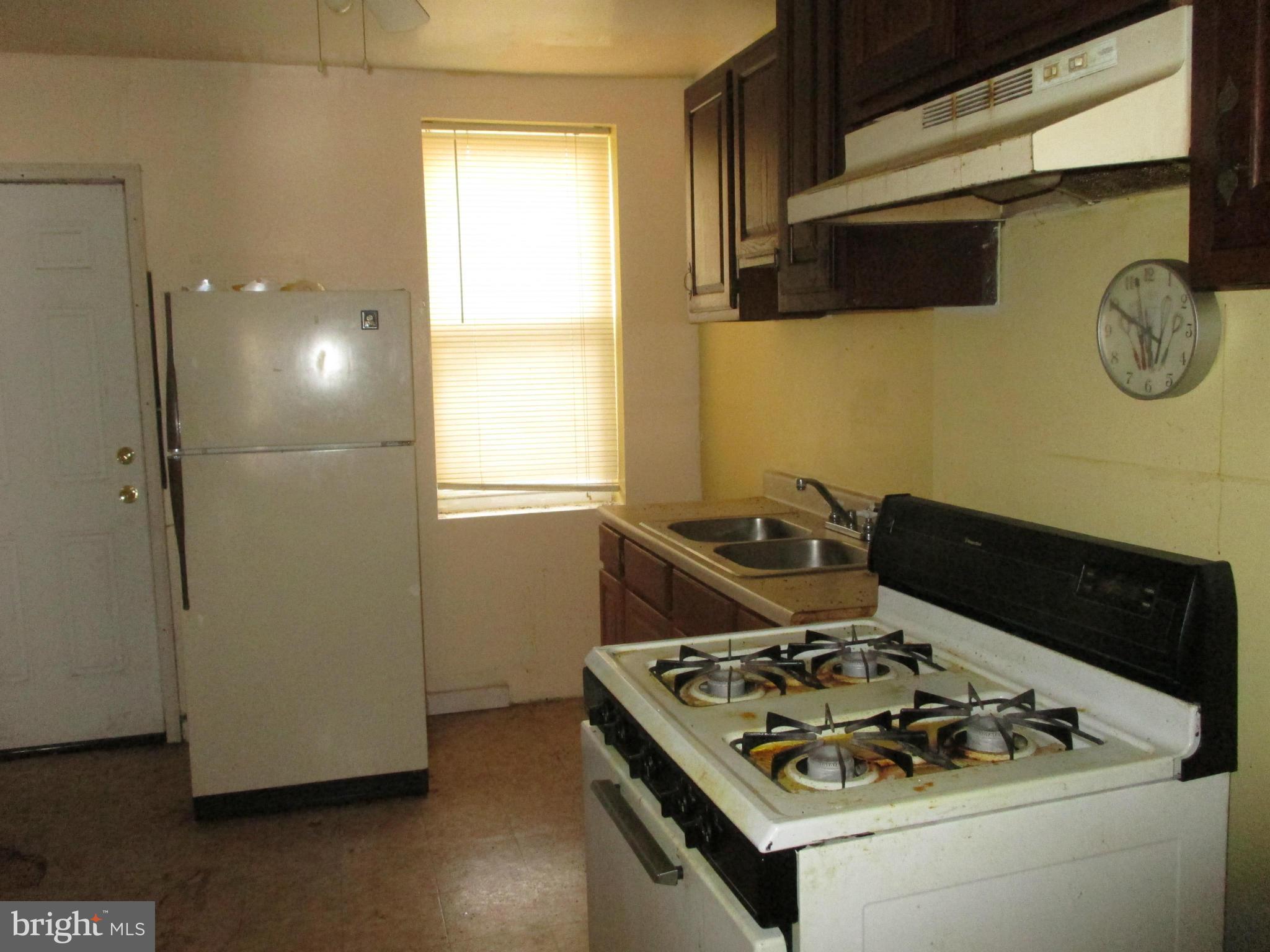 1608 Riggs Avenue Baltimore, MD 21217 - Photo 5 of 9 Kitchen