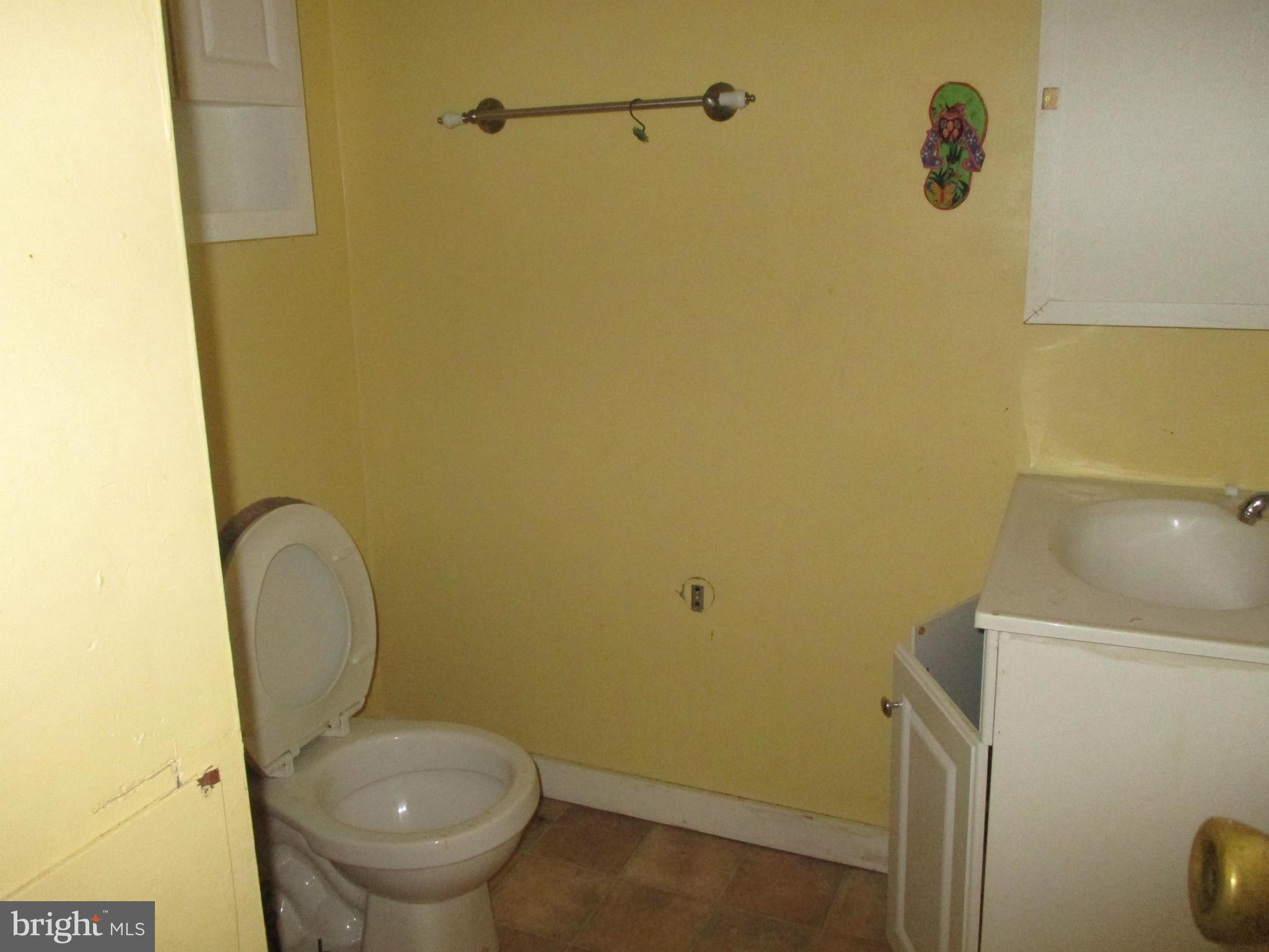 1608 Riggs Avenue Baltimore, MD 21217 - Photo 7 of 9 Bath