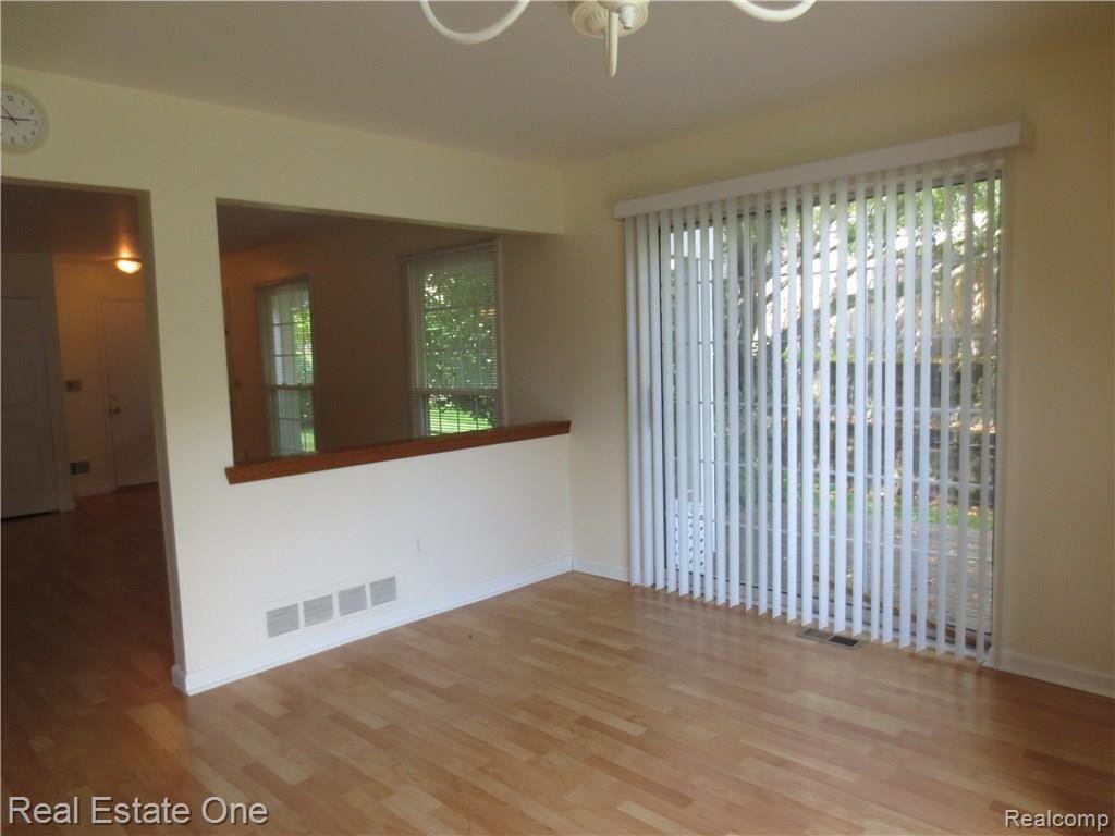 1436 Crescent Lane, Unit 320 Rochester, MI 48306 - Photo 15 of 34