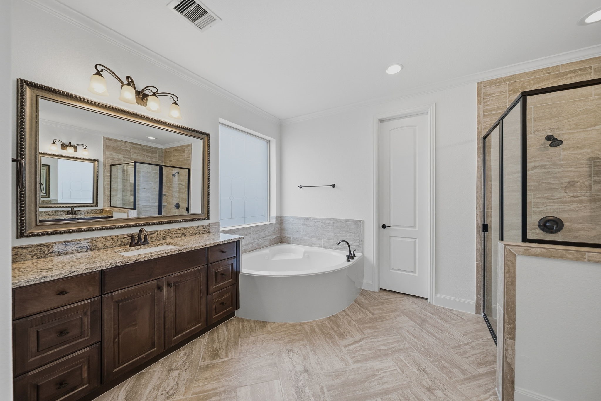 31407 Falling Cedar Court Spring, TX 77386 - Photo 14 of 47 No traffic jams in this primary bath during the morning rush hour!