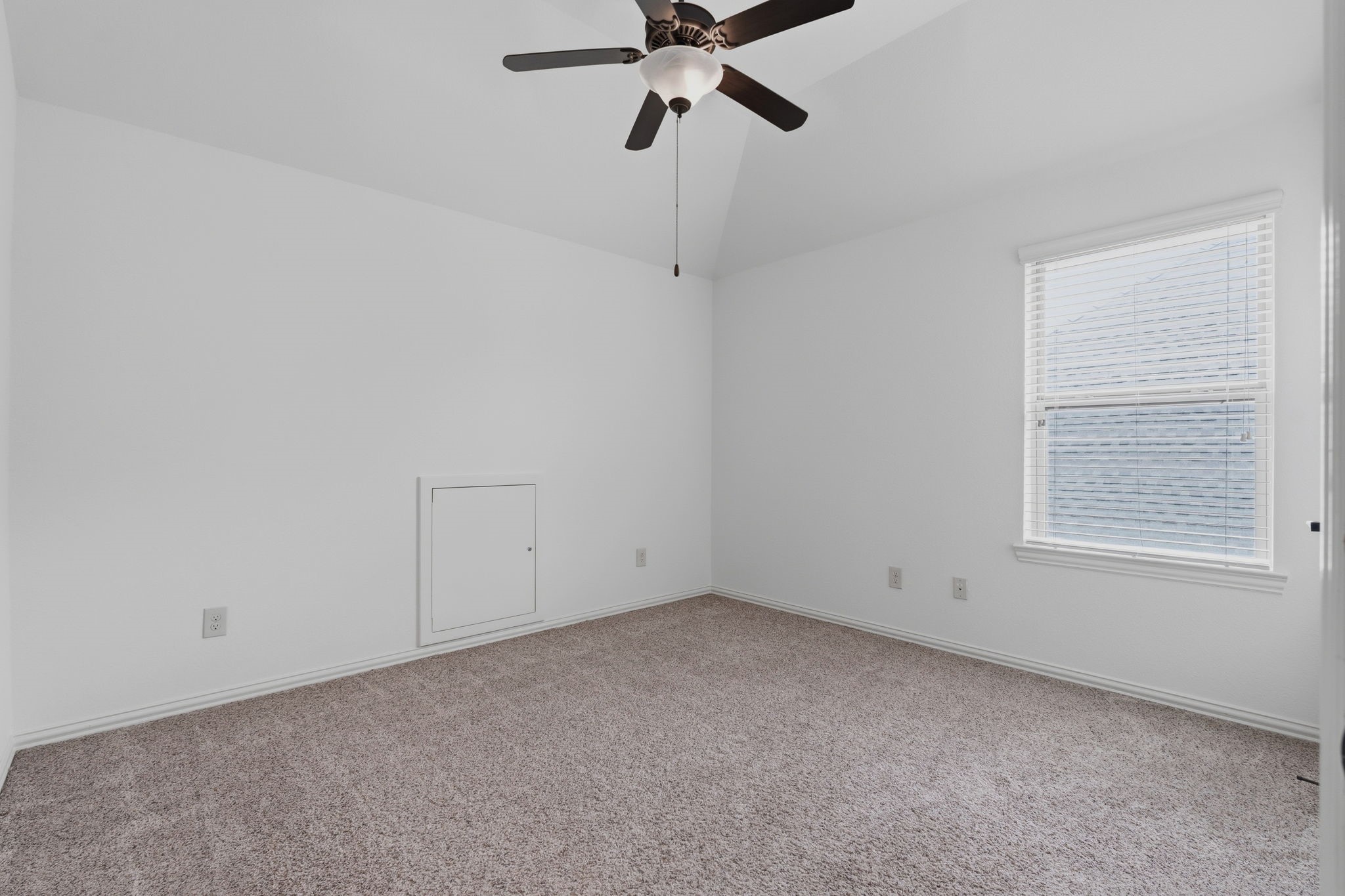 31407 Falling Cedar Court Spring, TX 77386 - Photo 24 of 47 This is a secondary bedroom with a window to the side of the home. 10 foot ceilings. It shares a bath with the next bedroom.