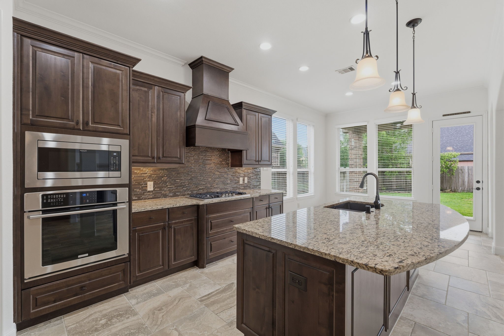 31407 Falling Cedar Court Spring, TX 77386 - Photo 7 of 47 Perfect for the chef with gas cooking, oven and microwave!