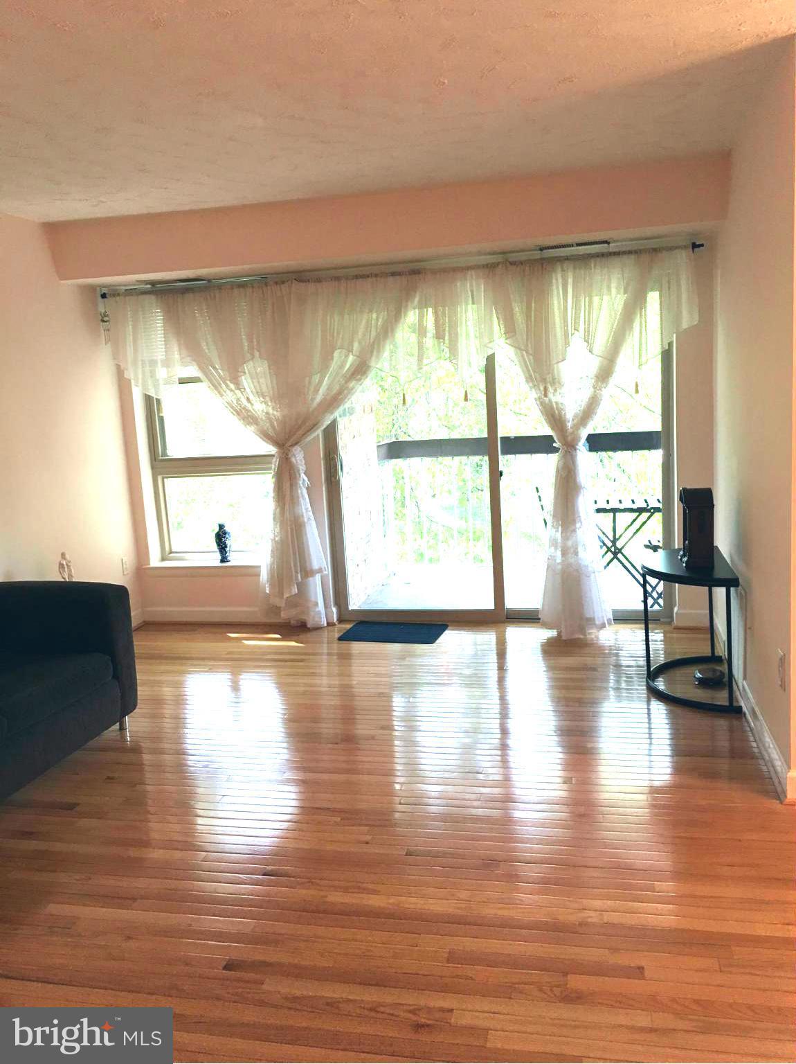 2211 Greenery Lane, Unit 2016 Silver Spring, MD 20906 - Photo 2 of 30 Interior (General)