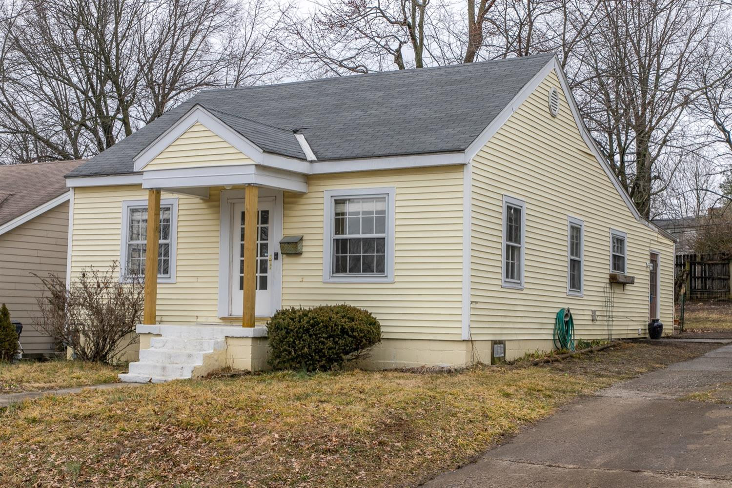 1117 Sparks Road Lexington, KY 40505 - Photo 2 of 38 Photo 2