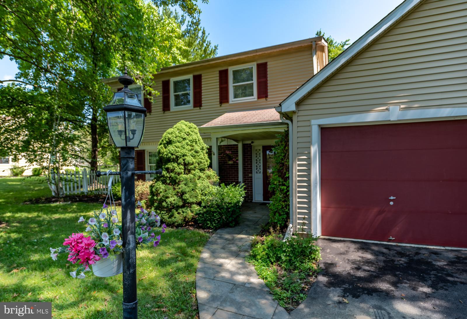 902 Capitol Road Norristown, PA 19403 - Photo 3 of 46 Gallery Image 3