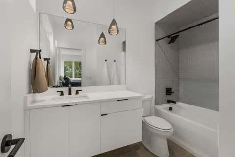 $1,300,000 | 2510 A Barclay Drive, Nashville, TN 37206