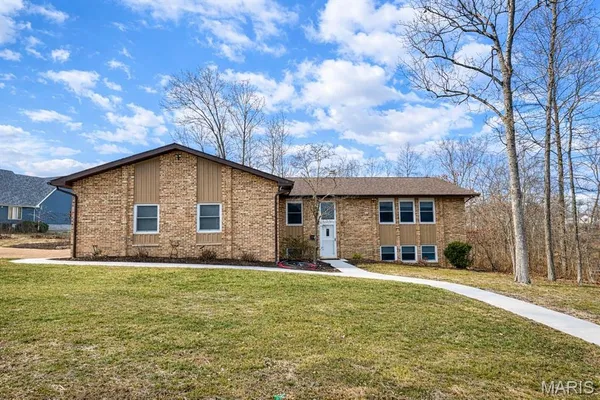 $425,000 | 654 Holmes Lane, Rolla, MO 65401