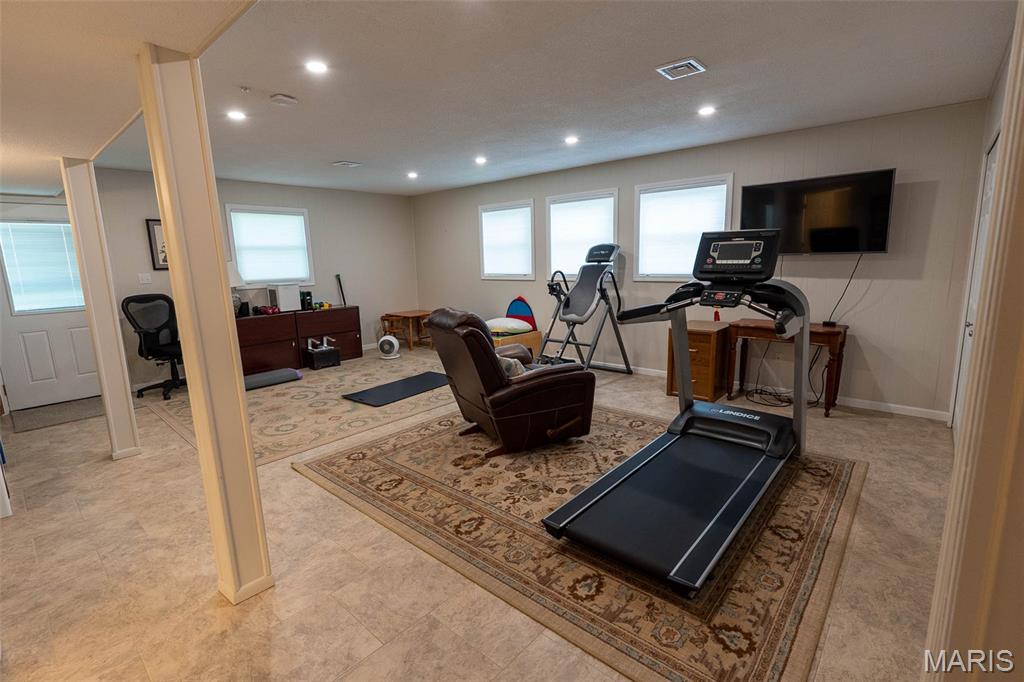 654 Holmes Lane Rolla, MO 65401 - Photo 25 of 33