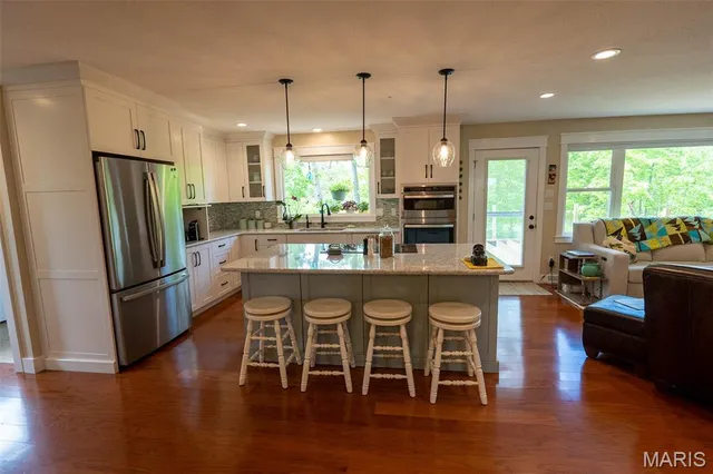 $425,000 | 654 Holmes Lane, Rolla, MO 65401