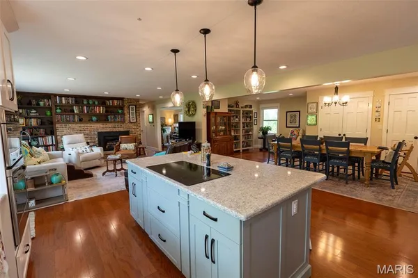 $425,000 | 654 Holmes Lane, Rolla, MO 65401