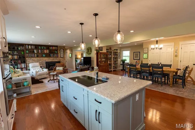 $425,000 | 654 Holmes Lane, Rolla, MO 65401