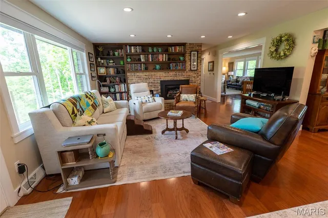 $425,000 | 654 Holmes Lane, Rolla, MO 65401