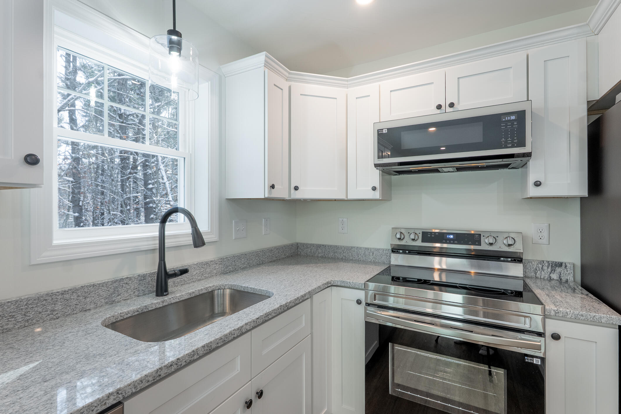 240 Leisure Lane Limerick, ME 04048 - Photo 9 of 27 Sportsman-26