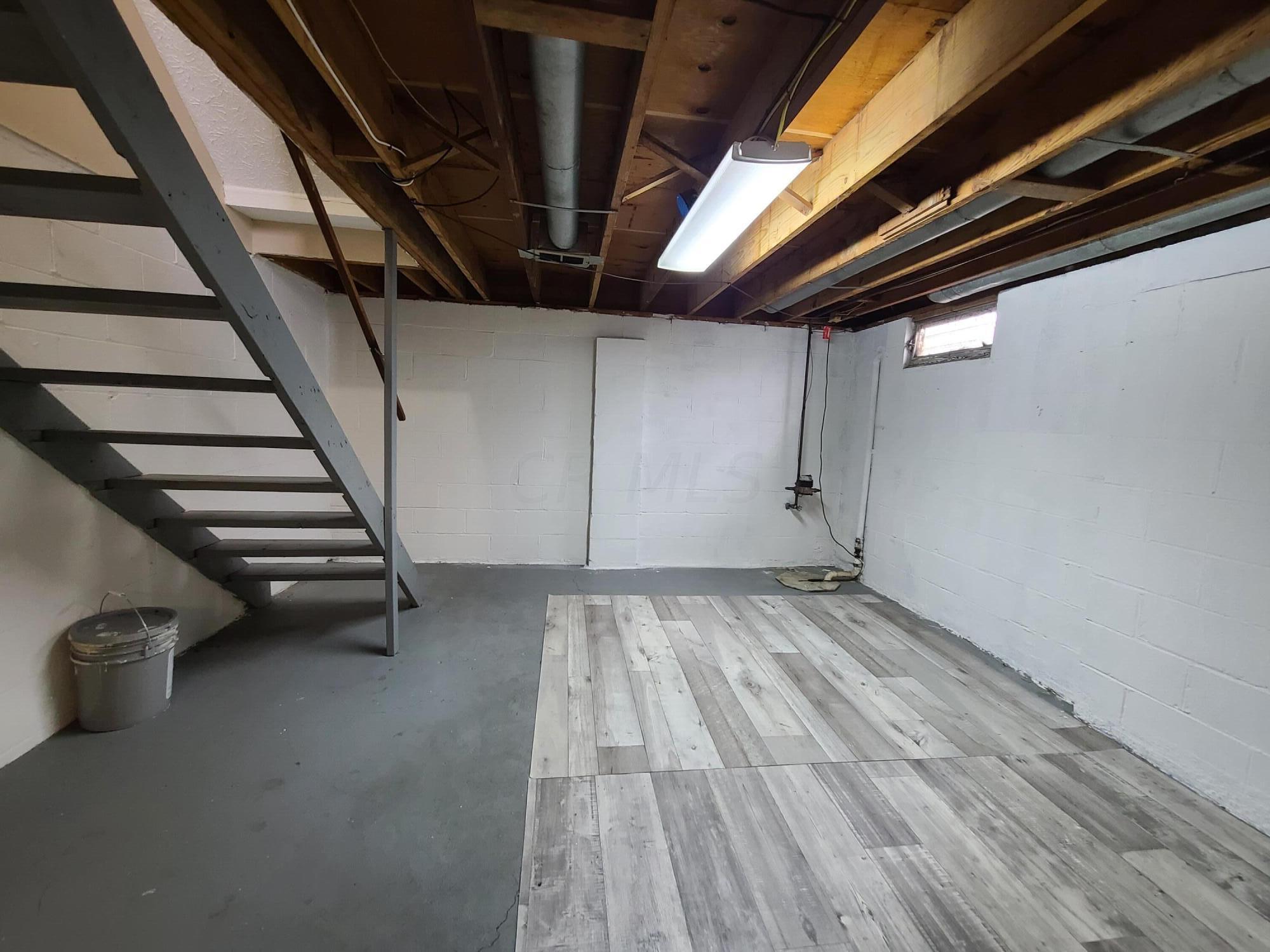 3499-3501 Oakcrest Road Columbus, OH 43232 - Photo 17 of 31 3501: basement