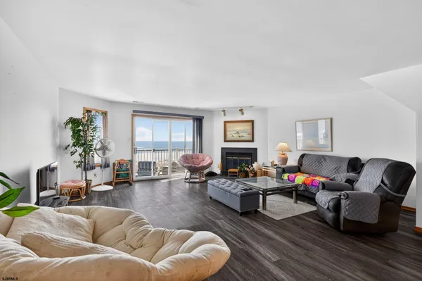 $1,250,000 | 614 East Brigantine Avenue, Unit 1, Brigantine, NJ 08203