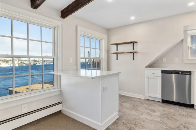 $3,350 | 205 Market Street, Unit 6, Portsmouth, NH 03801