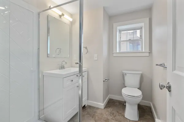 $3,350 | 205 Market Street, Unit 6, Portsmouth, NH 03801