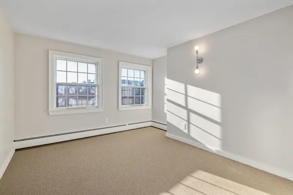 $3,350 | 205 Market Street, Unit 6, Portsmouth, NH 03801