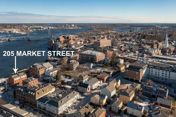 $3,350 | 205 Market Street, Unit 6, Portsmouth, NH 03801