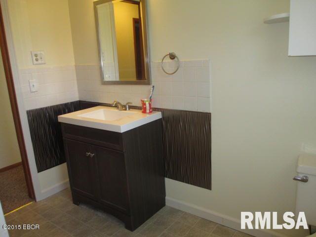 1503 Triangle Street Mount Vernon, IL 62864 - Photo 11 of 28 Gallery Image 11