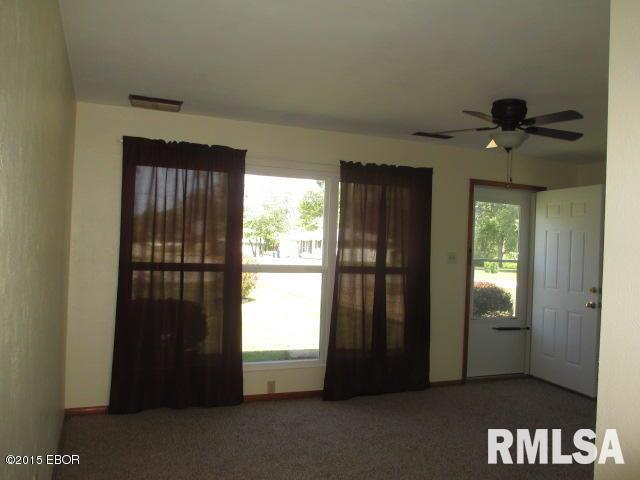 1503 Triangle Street Mount Vernon, IL 62864 - Photo 6 of 28 Gallery Image 6