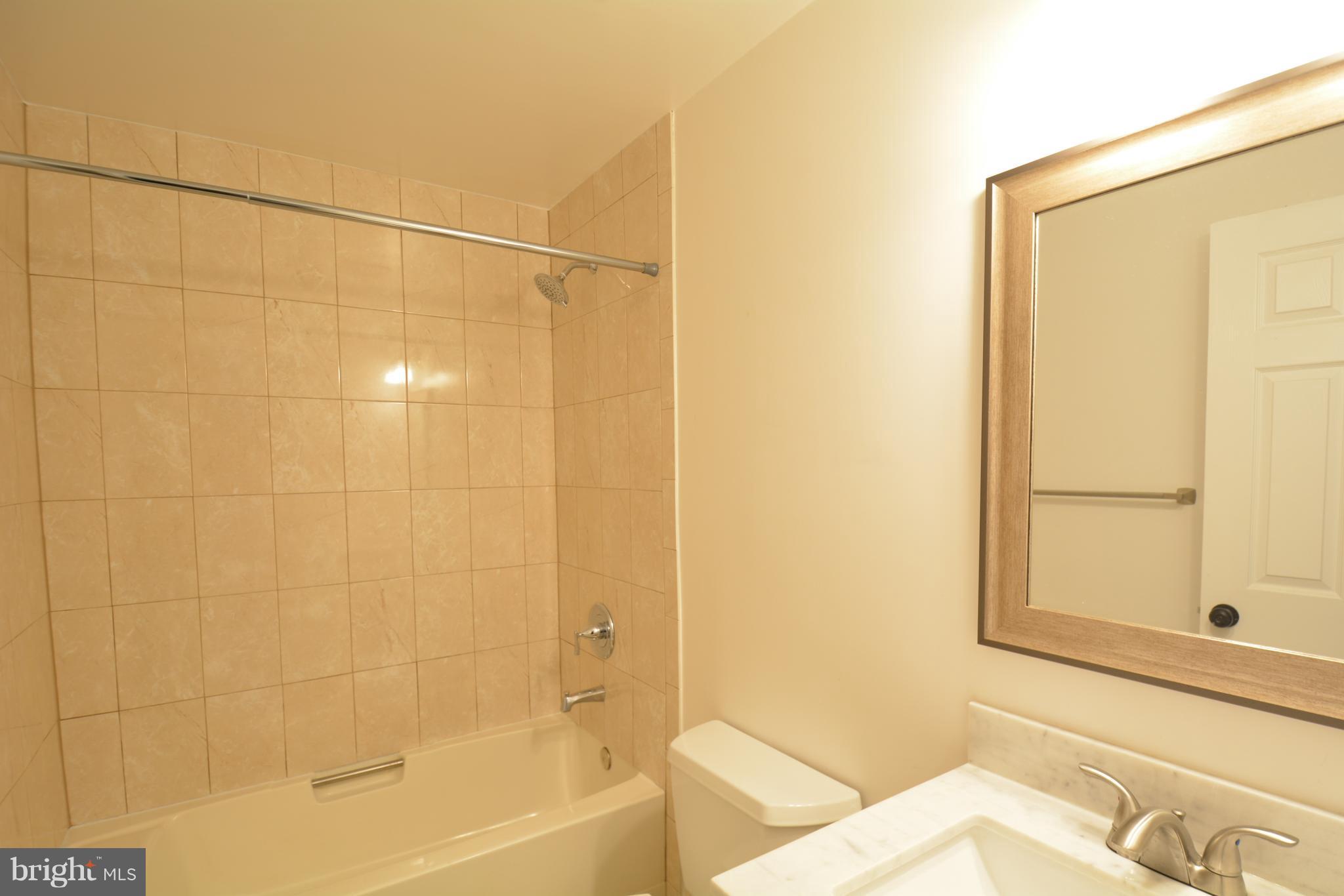 28409 Kemptown Road Damascus, MD 20872 - Photo 12 of 28 Bath