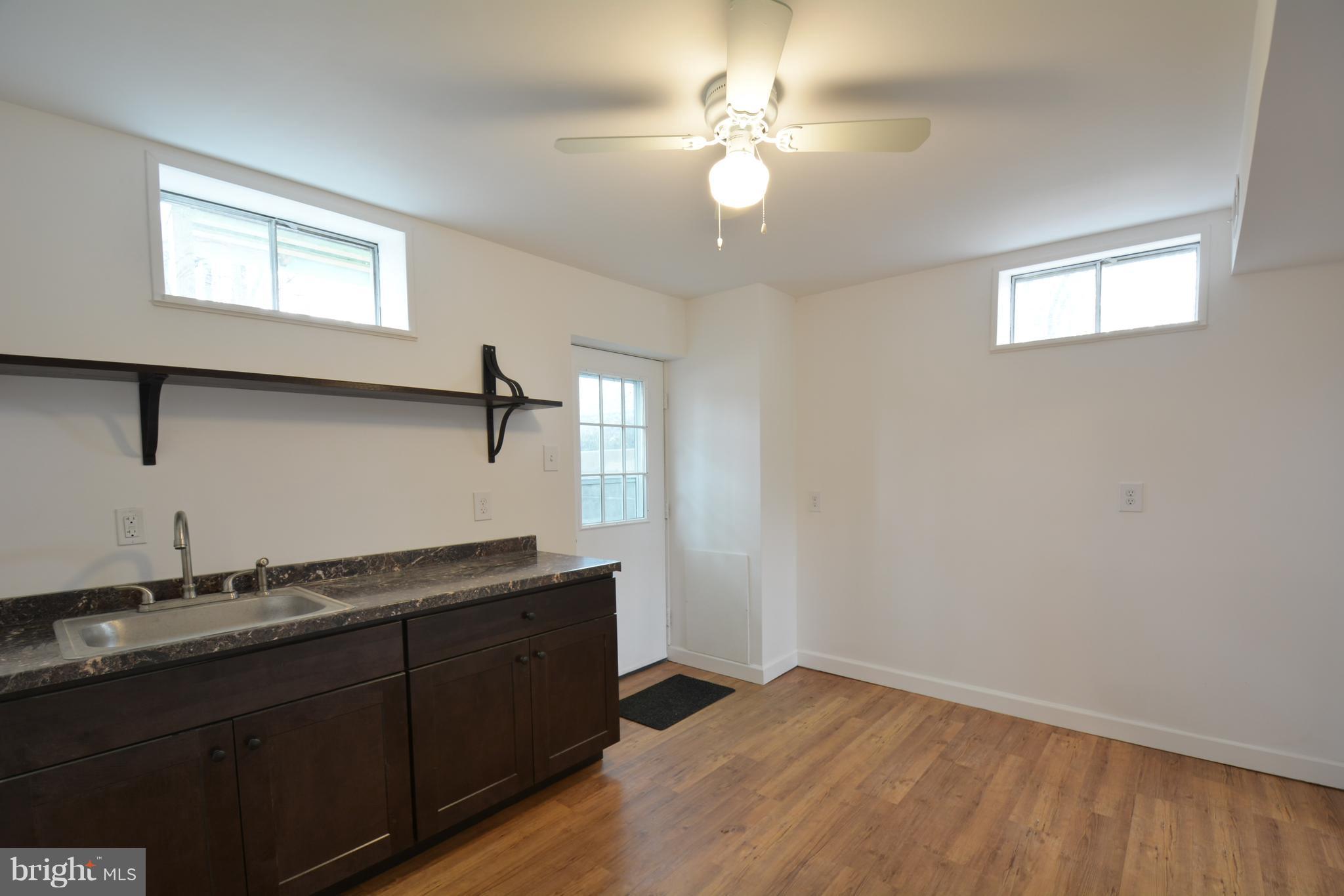 28409 Kemptown Road Damascus, MD 20872 - Photo 15 of 28 DEN/WET BAR