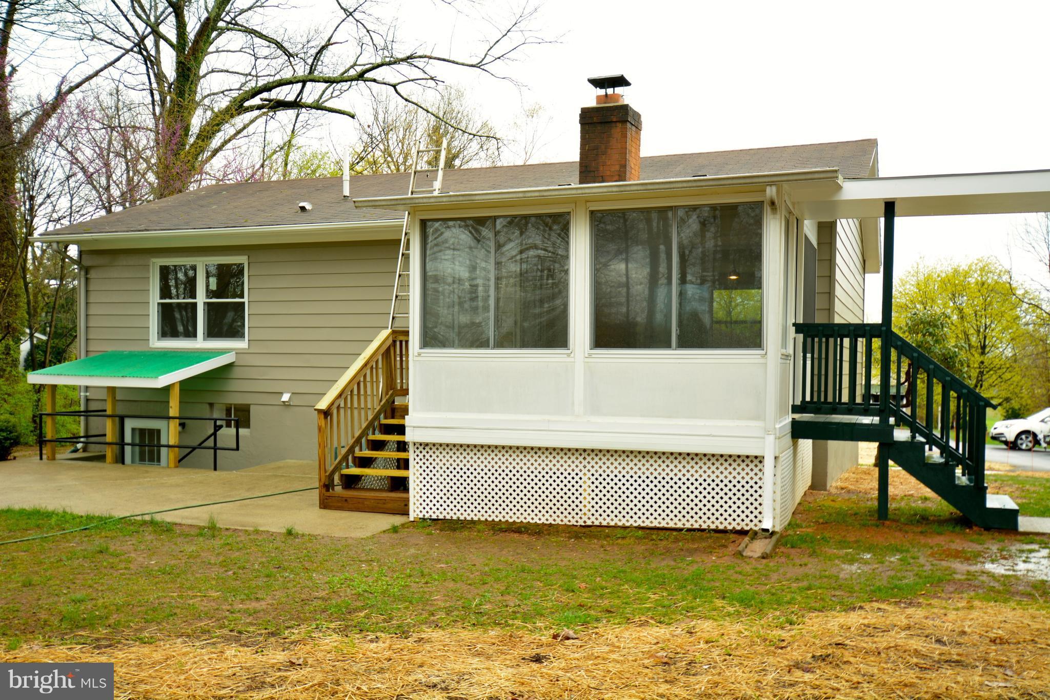 28409 Kemptown Road Damascus, MD 20872 - Photo 18 of 28 SUNROOM