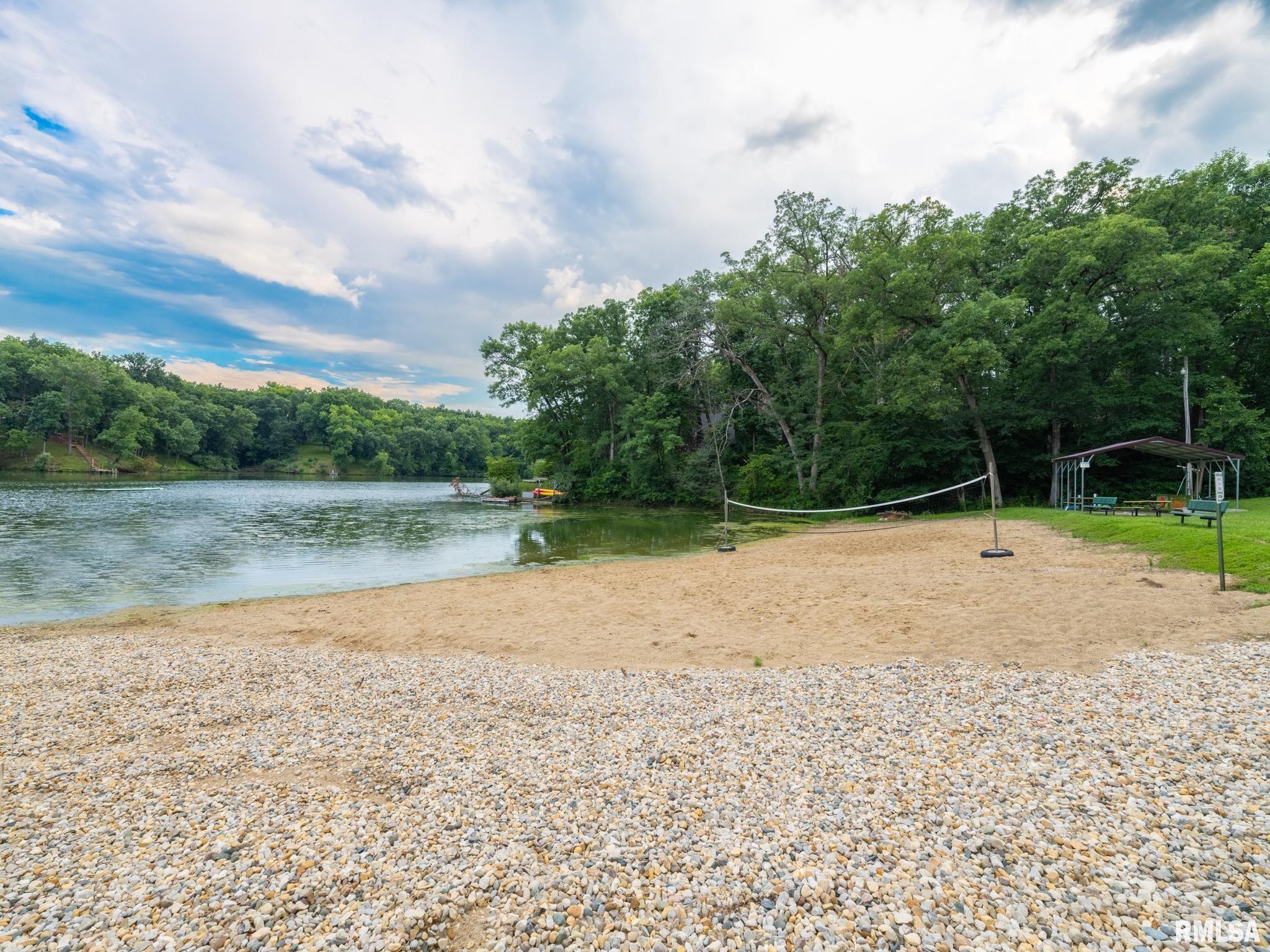 21640 Lago Drive Delavan, IL 61734 - Photo 6 of 26