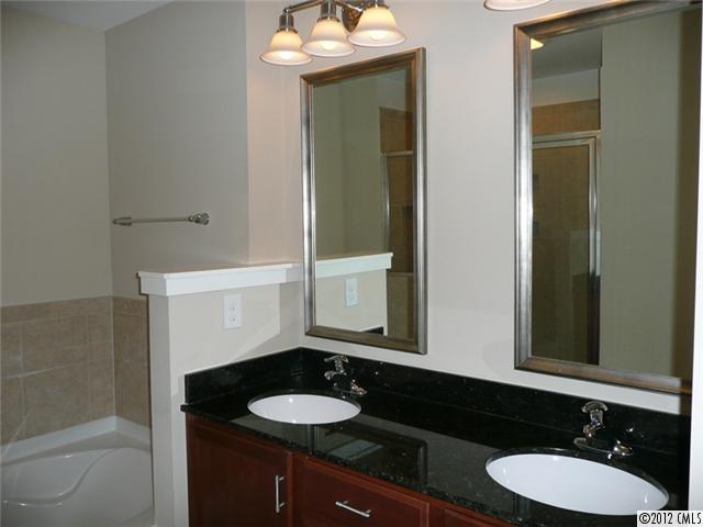 9634 Fernspray Road, Unit 75 Charlotte, NC 28215 - Photo 4 of 6 Gallery Image 4