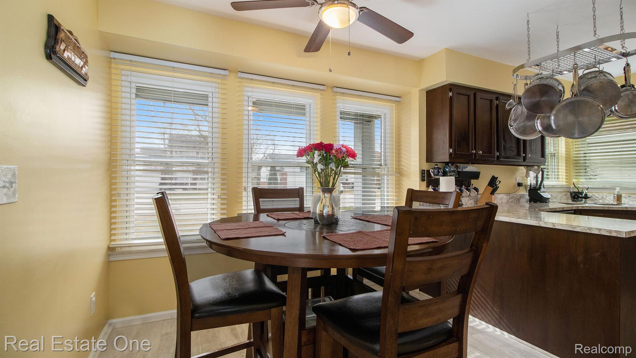 44434 Ridgefield Road Canton, MI 48188 - Photo 6 of 26 Gallery Image 6