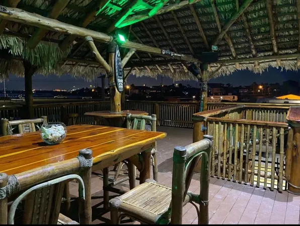 $2,500 | 3391 Highway 6, Hitchcock, TX 77563