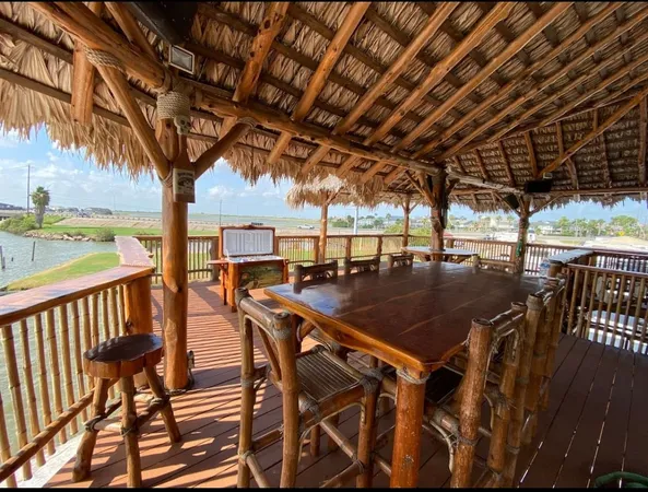 $2,500 | 3391 Highway 6, Hitchcock, TX 77563