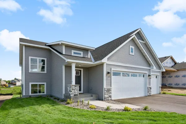 $539,900 | 13097 11th Avenue South, Zimmerman, MN 55398