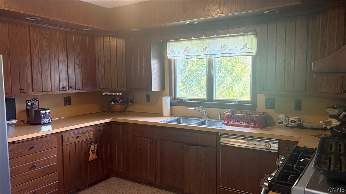 6995 Coleman Mills Road Rome, NY 13440 - Photo 13 of 35