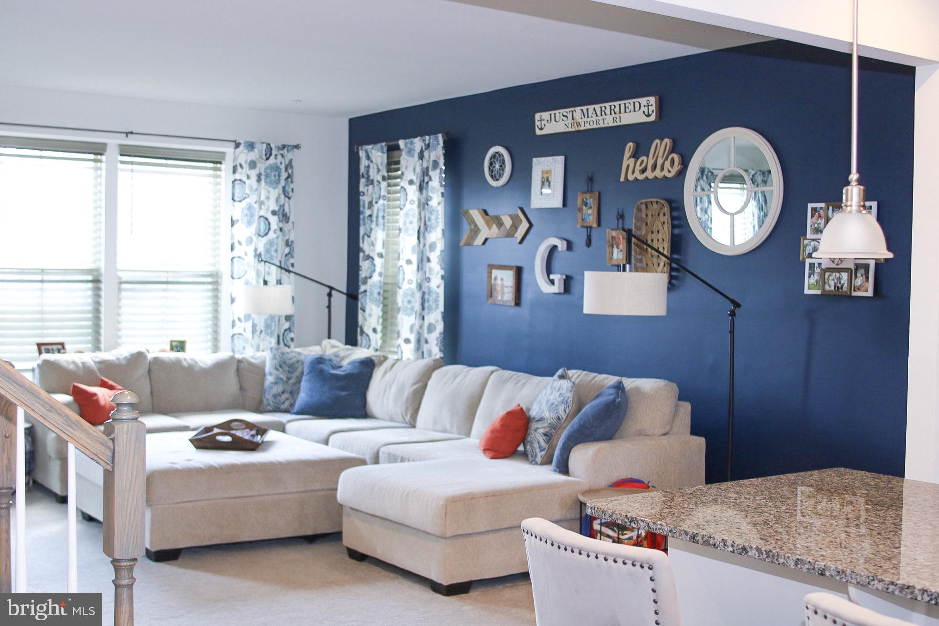 10200 Aerospace Road Lanham, MD 20706 - Photo 12 of 15 living room