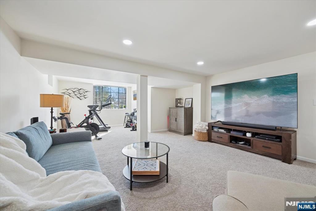 24 Raynor Road Morris Township, NJ 07960 - Photo 25 of 33