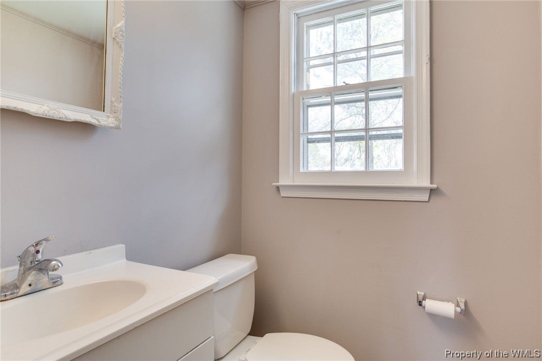 344 Woodland Road Hampton, VA 23663 - Photo 13 of 36 Gallery Image 13