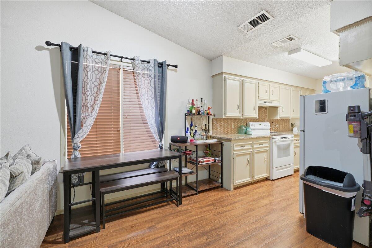 4745 2nd Street Lubbock, TX 79416 - Photo 5 of 16 Dining Area