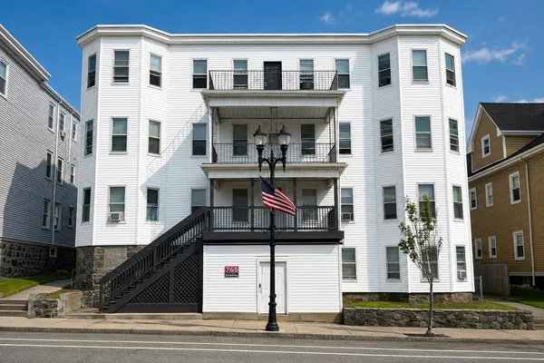 $2,500 | 765 Broadway, Unit 13, Everett, MA 02149