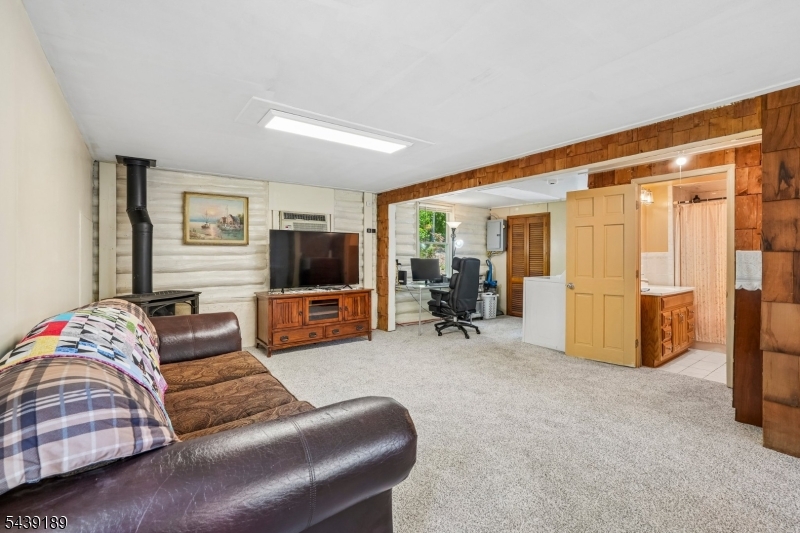 52 North Road Wayne, NJ 07470 - Photo 12 of 33 Gallery Image 12